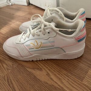 Adidas' White and Pink Sneakers